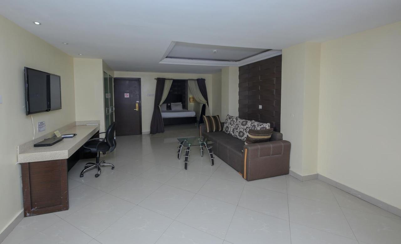 KSF Place Alaka Lagos Dış mekan fotoğraf