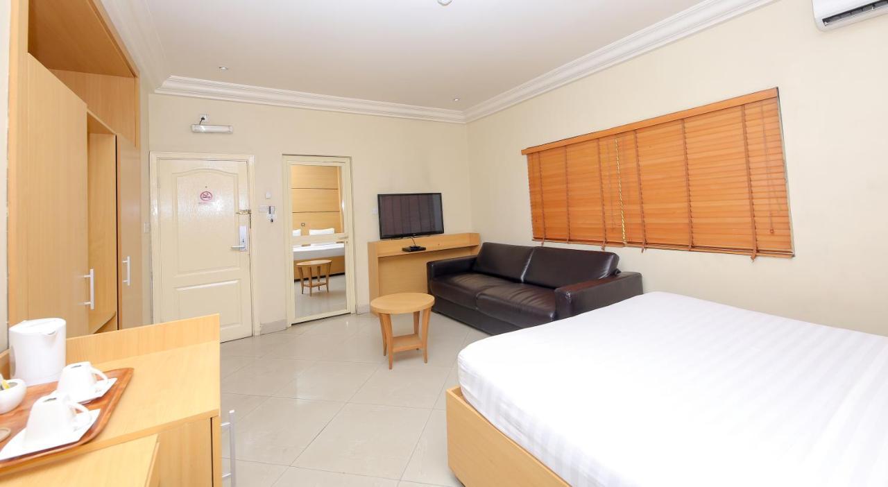 KSF Place Alaka Lagos Dış mekan fotoğraf
